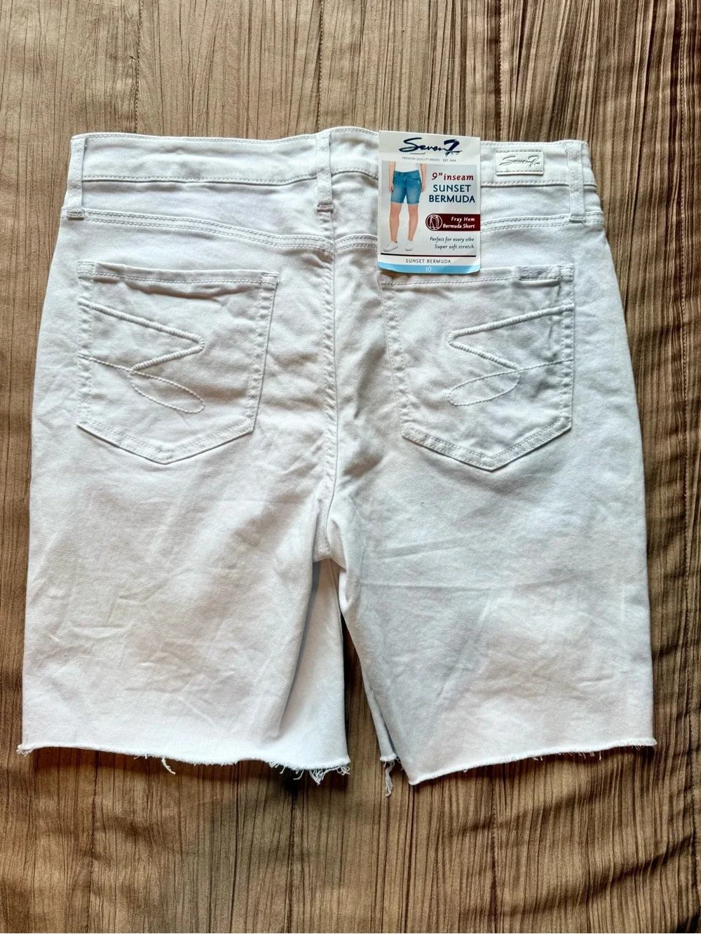 Seven7 Sunset Bermuda Shorts White Denim Frayed Hem 9